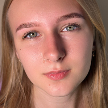 Фарбування брів