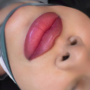 Татуаж губ
                    Мастер перманентного макияжа Анастасия Днепр