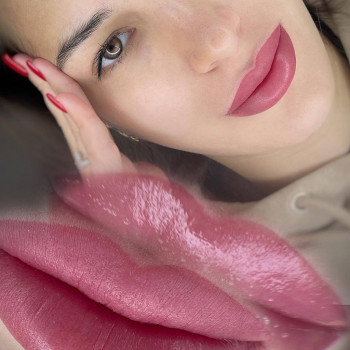 Татуаж губ
                    Мастер перманентного макияжа Анастасия Днепр