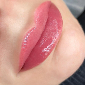 Татуаж губ
                    Мастер перманентного макияжа Анастасия Днепр