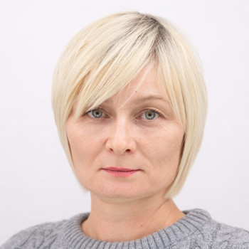 Женская стрижка
                    Салон краси CUT ONE Київ