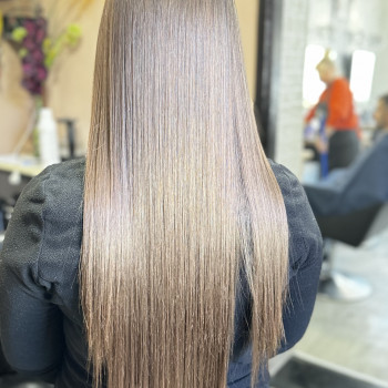 Тотальна реконструкція це самий безпечний шлях до вирівнювання волосся