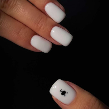 Манікюр зі зняттям та покриттям
                    Салон красоты Fargo Киев