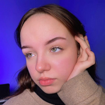 Фарбування брів хною