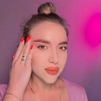 Ламінування та фарбування брів