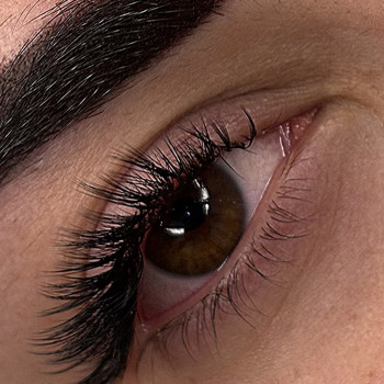 Нарощення вій ефект американка