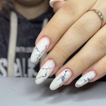 Манікюр та нарощення
                    Майстер манікюру Виктория Тарасенко Краматорськ