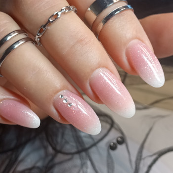 Нарощування нігтів
                    Майстер манікюру Наталя Київ