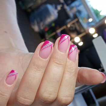 Дизайн
                    Майстер манікюру Наталя Київ