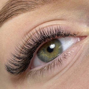 Наращивание ресниц
                    Майстер депіляції Міла Київ