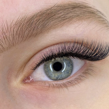 Наращивание ресниц
                    Майстер депіляції Міла Київ