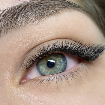 Наращивание ресниц
                    Майстер депіляції Міла Київ