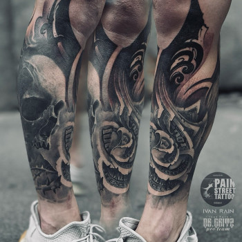 Тату мужские на ноге доллар, фото - Тату салон Pain Street Tattoo
