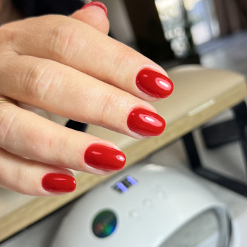 Манікюр з покриттям гель-лак
   