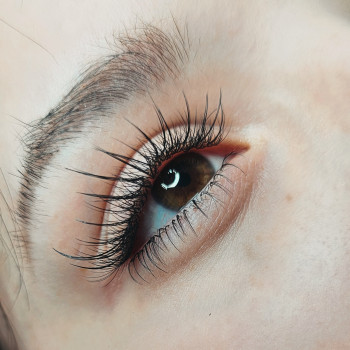 Нарощення вій
                    Мастер перманентного макияжа Елизавета Ивано-Франковск