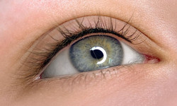 Межресничная стрелка перманент Майстер перманентного макіяжу Александра Кривий Ріг