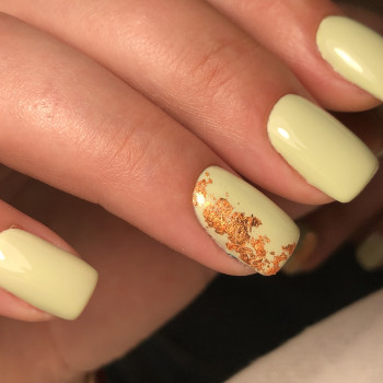 жовтий манікюр