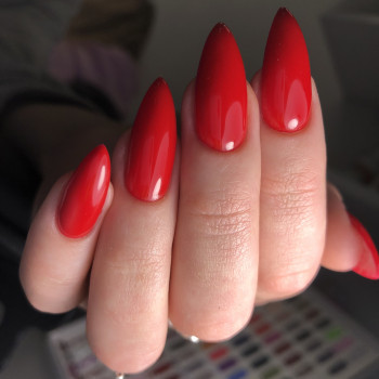 Покриття гель-лаком
                    Майстер манікюру Виктория Київ