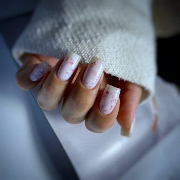 Белый маникюр, фото - Ногтевая студия United Nail Artists