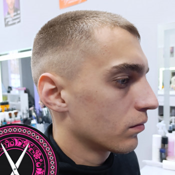 Чоловіча стрижка машинкою та ножицями #стрижка #стрижкамужская #стрижкабороды #стрижказапорожье