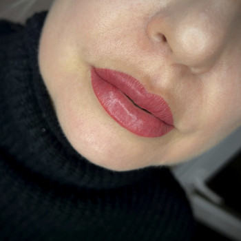 Татуаж / Перманентний макіяж губ
                    Мастер перманентного макияжа Инна Львов