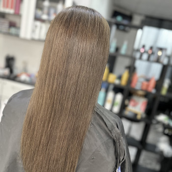 Выход с чёрного цвета волос
                    Перукар-колорист Натали Дніпро