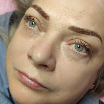 Перманентний макіяж брів
                    Мастер перманентного макияжа Діляра Киев