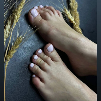 Комплексний педикюр з покриттям гель лак