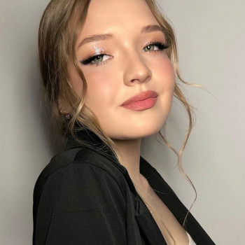 Повний образ (макіяж та зачіска)