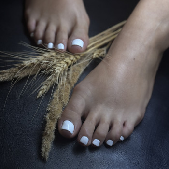 Комплексний педикюр з покриттям гель лак