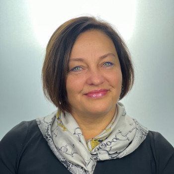 Волосок на віковий шкірі або ж художня реконструкція яка максимально грамотно вписана у ріст своїх в...