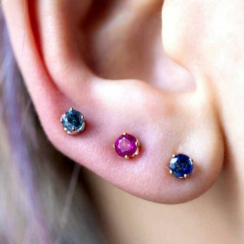 Прокол мочки вушка
                    Перукар-універсал Лариса Харків