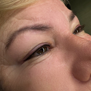 Перманентний макіяж очей(міжвійка)
                    Тату майстер Дарина Буча