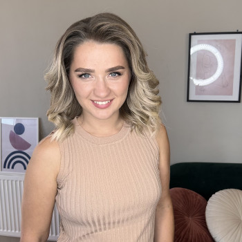 Макіяж і локони