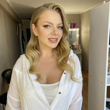 Голівудська хвиля і макіяж зі стрілками