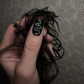 Чорний манікюр 3d, фото - Салон краси DABL’L