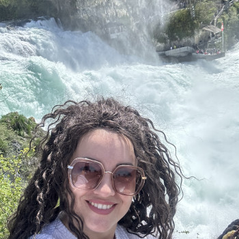 Афрокудрі Аріель (ваше волосся заплутається в каркас і на нього кріпляться кудряшки)