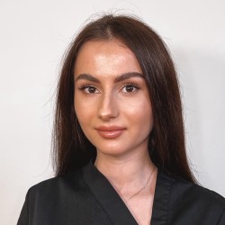 Олена