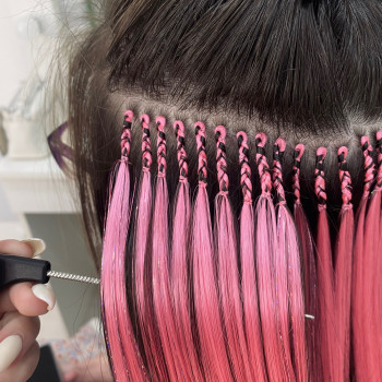 Нарощення волосся
                    Майстер з нарощування волосся Виктория Київ