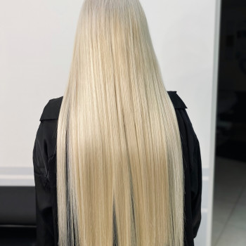 Нарощення волосся
                    Майстер з нарощування волосся Виктория Київ