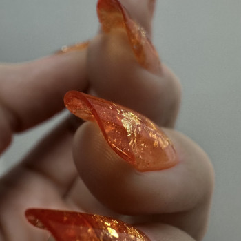 Гелеві нігті моделювання