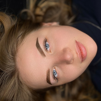 Перманентний макіяж брів