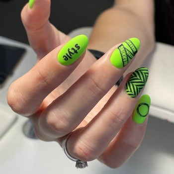 Матовий манікюр салатовий кислотний, фото - Майстер манікюру Екатерина Шутова