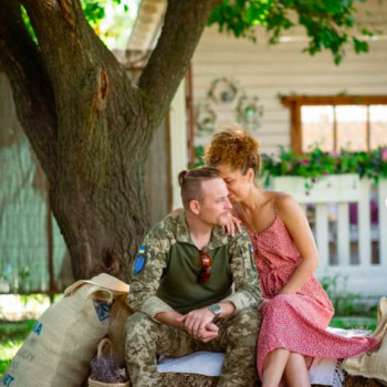 Дитяча та Сімейна Фотосесія: Щирі Миті Щастя
                    Фотограф Виталий Запоріжжя