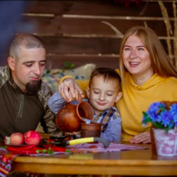 Дитяча та Сімейна Фотосесія: Щирі Миті Щастя
                    Фотограф Виталий Запоріжжя