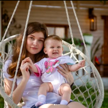 Дитяча та Сімейна Фотосесія: Щирі Миті Щастя
                    Фотограф Виталий Запоріжжя