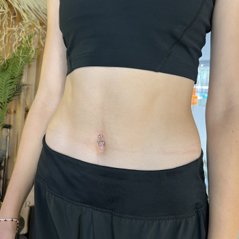 Пірсинг пупа