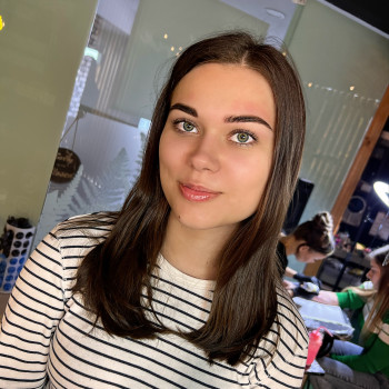 Моделювання та фарбування брів хною