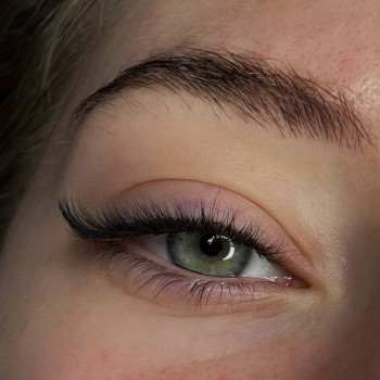 Нарощення вій