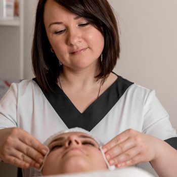 Масаж обличчя
                    Массажист Екатерина Одесса